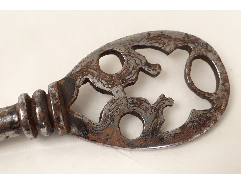 Clef old wrought iron ancient castle key eighteenth century Antiques de Laval