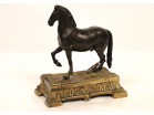 Sculpture de cheval en bronze 16e