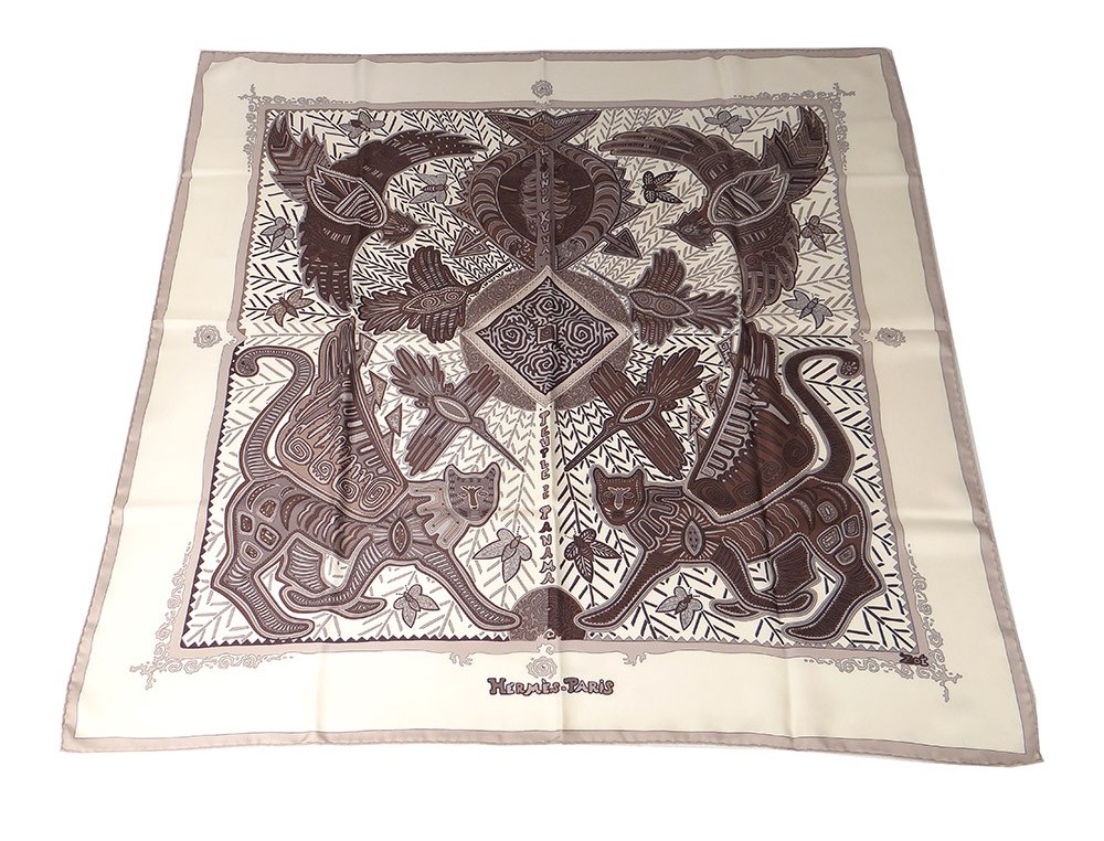 Foulard Hermès 90x90 Cm En Soie - Motif Armoiries Royales Noir Et Beige - Neuf Sans étiquette
