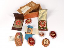 Lot reliquaires paperolles Saint Thérèse Lisieux Agnus Dei reliquary nineteenth