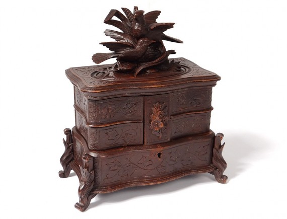 BOITE EN BOIS sculpté signé Gérard Biarritz n° 189 EUR 25,00 - FR