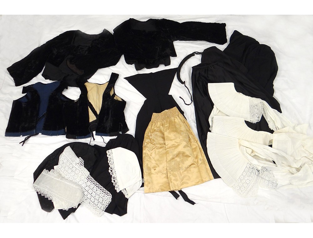 Costume breton a vendre cheap