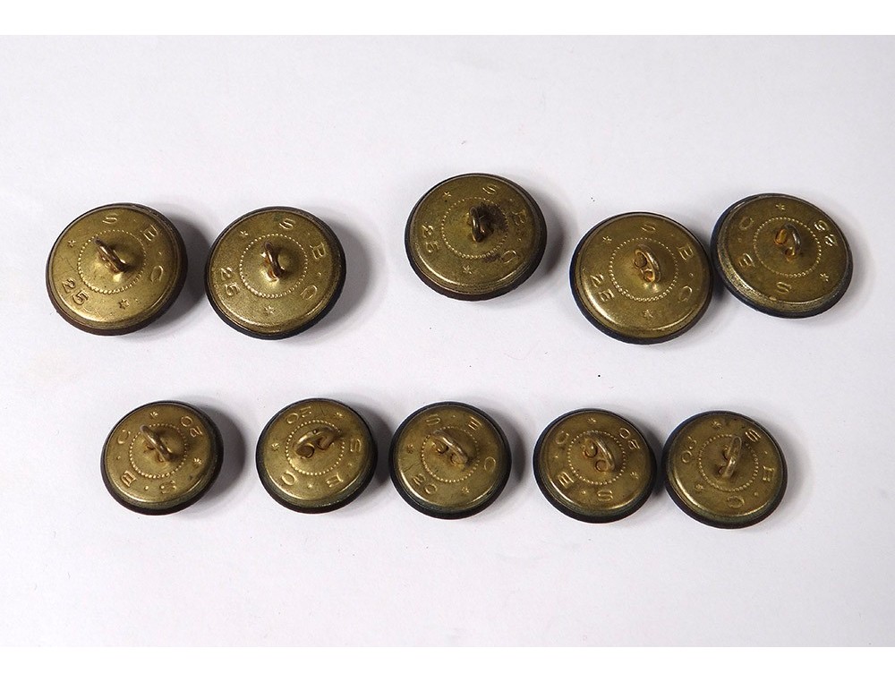 LOT DE BOUTONS anciens en plombs EUR 5,00 - FR