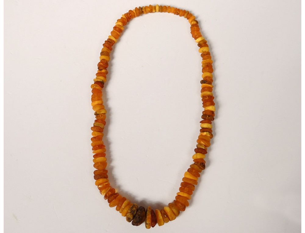 Collier Ambre de la baltique - - Grossiste en minéraux et