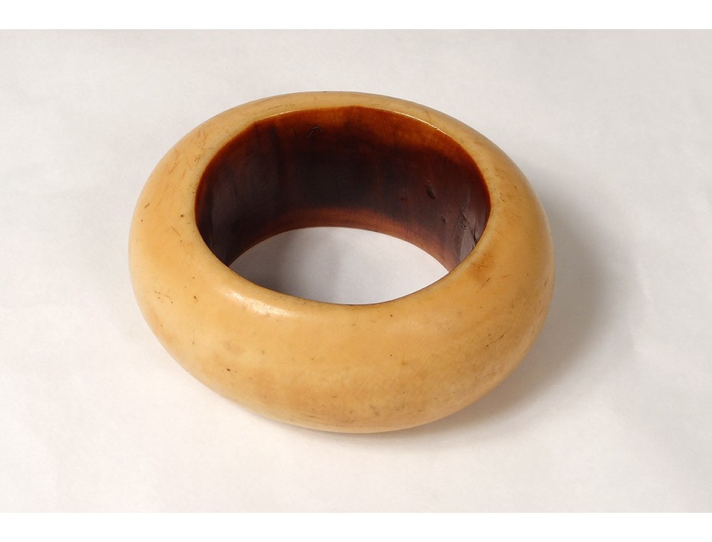 Bracelet  Smithsonian Institution
