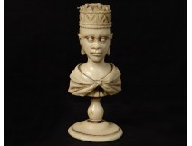 Ivory carved chess piece Queen african oriental nineteenth crown