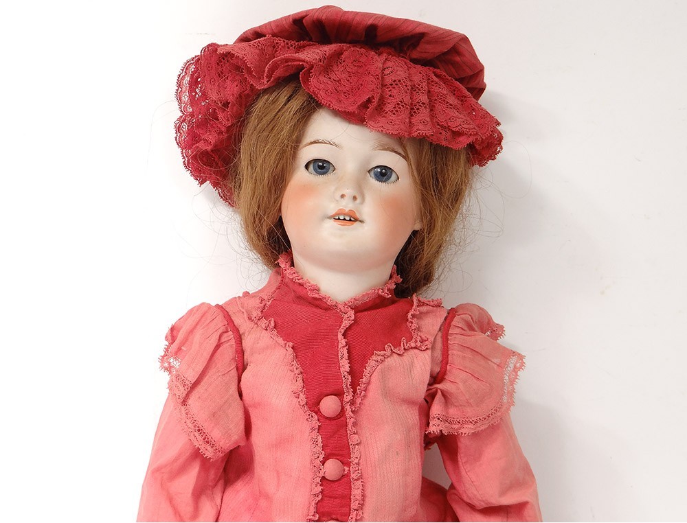 Très belle poupée SFBJ PARIS 6. Cheveux naturels - Articulée avec yeux Dormeurs