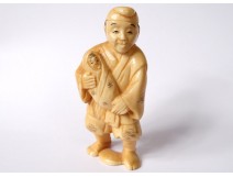 Okimono carved ivory signed Mitsugetsu man young child Meiji Japan nineteenth