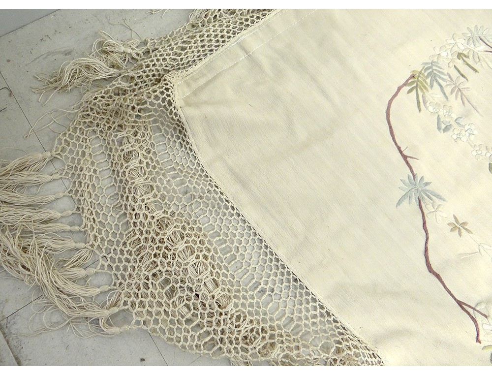 Beau couvre-lit ou nappe en soie. Nouveau - Soie - Seconde - Catawiki