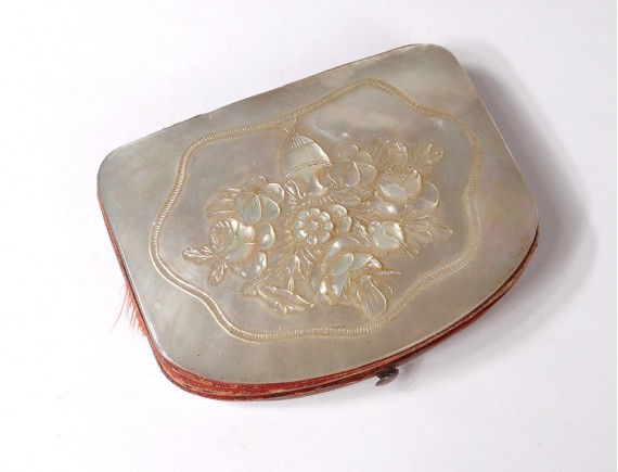 Vintage 50's White Beaded Scallop Mother Of Pearl Handbag by La Royale |  Shop THRILLING