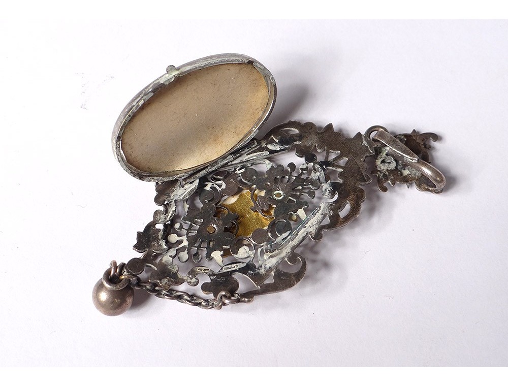 Ancien Pendentif/broche émaillé – Vintage – Bijou De Caractère – Petits Manques D'émail