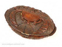 Corozo snuffbox decorated carved birds and dogs, nineteenth