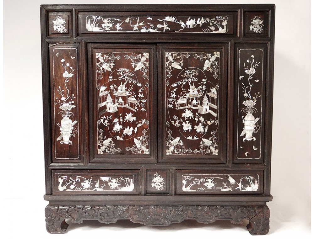 Small furniture wood mother of pearl characters pagodas Vietnam