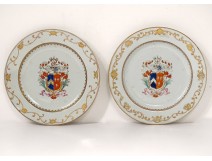 Pairs porcelain dishes Compagnie des Indes coat of arms coat of arms knight 18th