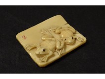 Netsuke carved ivory plate signed Tomokazu frogs Japan Edo XIXth