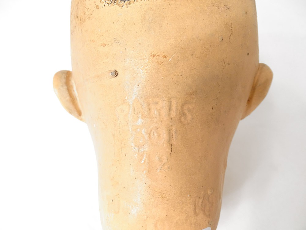 Ancienne Tête De Poupée En Carton Bouilli, Marqué France, à Restaurer (collection)