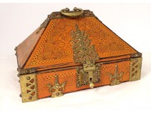 Indo-Portuguese travel box painted wood XIXth century bronze fittings