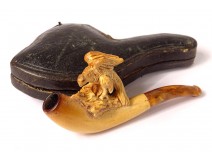 Cigarette holder amber sea foam carved fox nineteenth century
