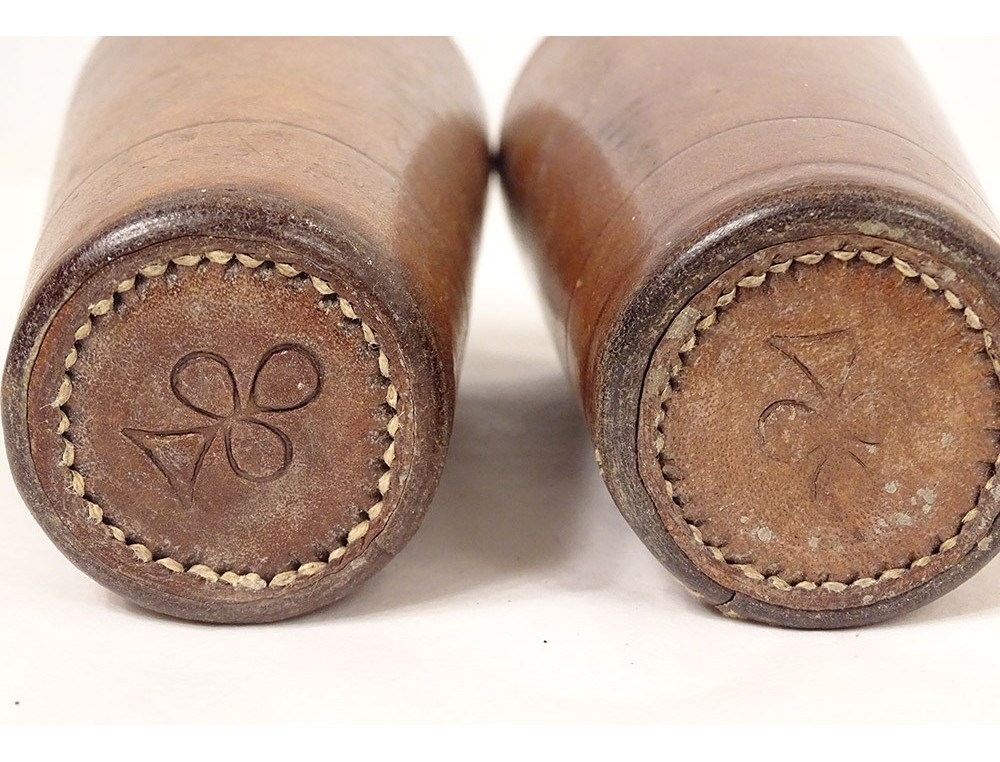 GICO Gobelet à dés en cuir véritable naturel avec 6 dés- 5902 GICO Gobelet à dés en cuir véritable naturel avec 6 dés- 5902