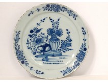 Delft earthenware dish chinese decor vase flowers eighteenth century