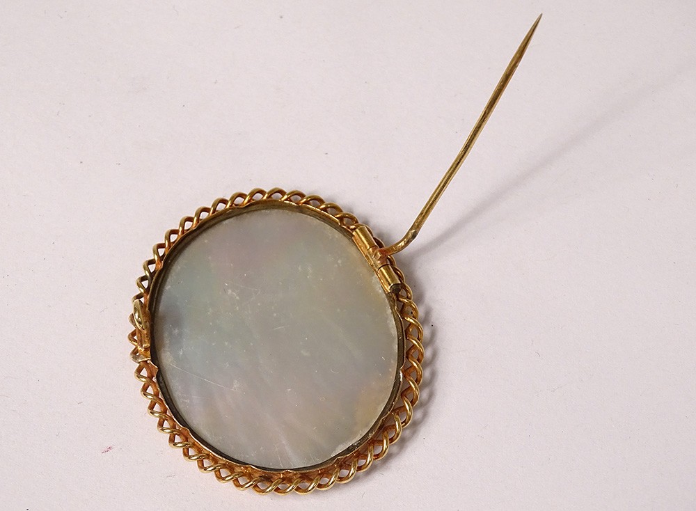 Broche Ancienne Portrait Dame Miniature XIXe Sur Nacre Avec Perles Et Argent - Pièce Vintage