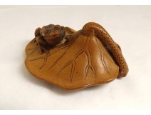 Small boxwood okimono carved water lily frog signed Japan Meiji XIXth