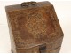 Boîte à courrier cuir gaufré doré fer armoiries blason feuillage XVIIIème