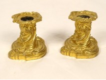 Paire petits bougeoirs flambeaux bronze doré feuillage XIXème siècle