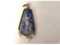 Pendentif or massif 18K miniature nacre femme putti perles Art Nouveau XIXè