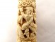 Etui cylindrique à message ivoire sculpté personnages Haute Epoque XVIème