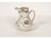 Petite verseuse porcelaine Compagnie des Indes fleurs guirlandes XVIIIème