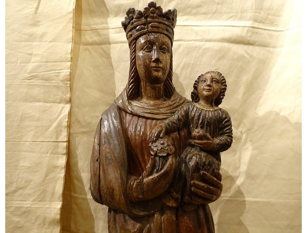 Vierge à l'Enfant couronnée par des anges donnant la Règle à saint