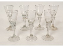 Série 7 verres à pied verre soufflé début XIXème siècle