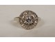 18 carat white gold daisy ring with eagle head diamonds PB 3.81gr 20th century