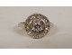 18 carat white gold daisy ring with eagle head diamonds PB 3.81gr 20th century