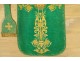 Chasuble de prêtre soie broderies fils d'or IHS croix fleurs XXème siècle