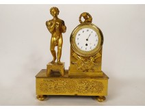 Clock gilt bronze cherub Cupid torch quiver rosette XIXth century