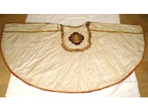Pluvial liturgical cope white silk embroidery gold threads chalice 19th century