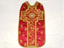 Priest&#39;s chasuble silk embroidery gold threads Lamb Pascal cross 19th century