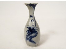 Small white blue porcelain vase China Vietnam bat 18th century