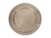 Round pewter dish with monogram hallmark late 18th century