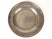 Round pewter dish with monogram hallmark late 18th century