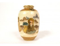 Small Satsuma Japan porcelain vase wise characters Meiji gilding 19th century