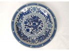 Grand plat porcelaine Chine blanc-bleu dragons 5 griffes lotus Xuande XIXè