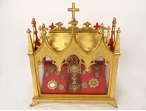 Reliquary shrine in gilded wood, Gothic chapel of Saints Vincent, fleur-de-lis, 19th century