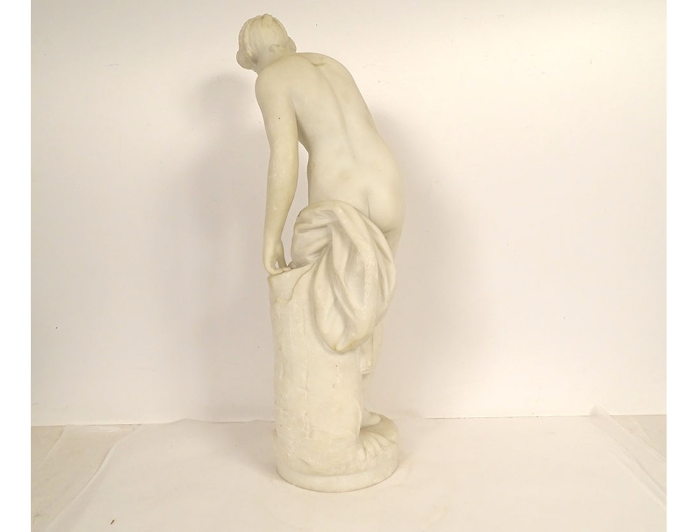 Carrara marble statue of a bathing nymph by Falconet Battiglia, 19th ...