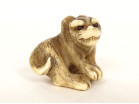 Netsuke ivoire sculpté tigre signé Unsho Hakuryu Japon Edo XIXème siècle