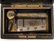 Music Box &quot;3 tunes&quot; Rosewood and inlaid mother of pearl, Napoleon III nineteenth