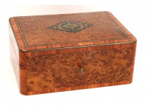 Box in burr Amboyna and Rosewood, with monogram, Napoleon III nineteenth
