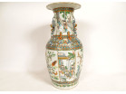 Grand vase porcelaine chinoise famille verte personnages palais dragons 18è